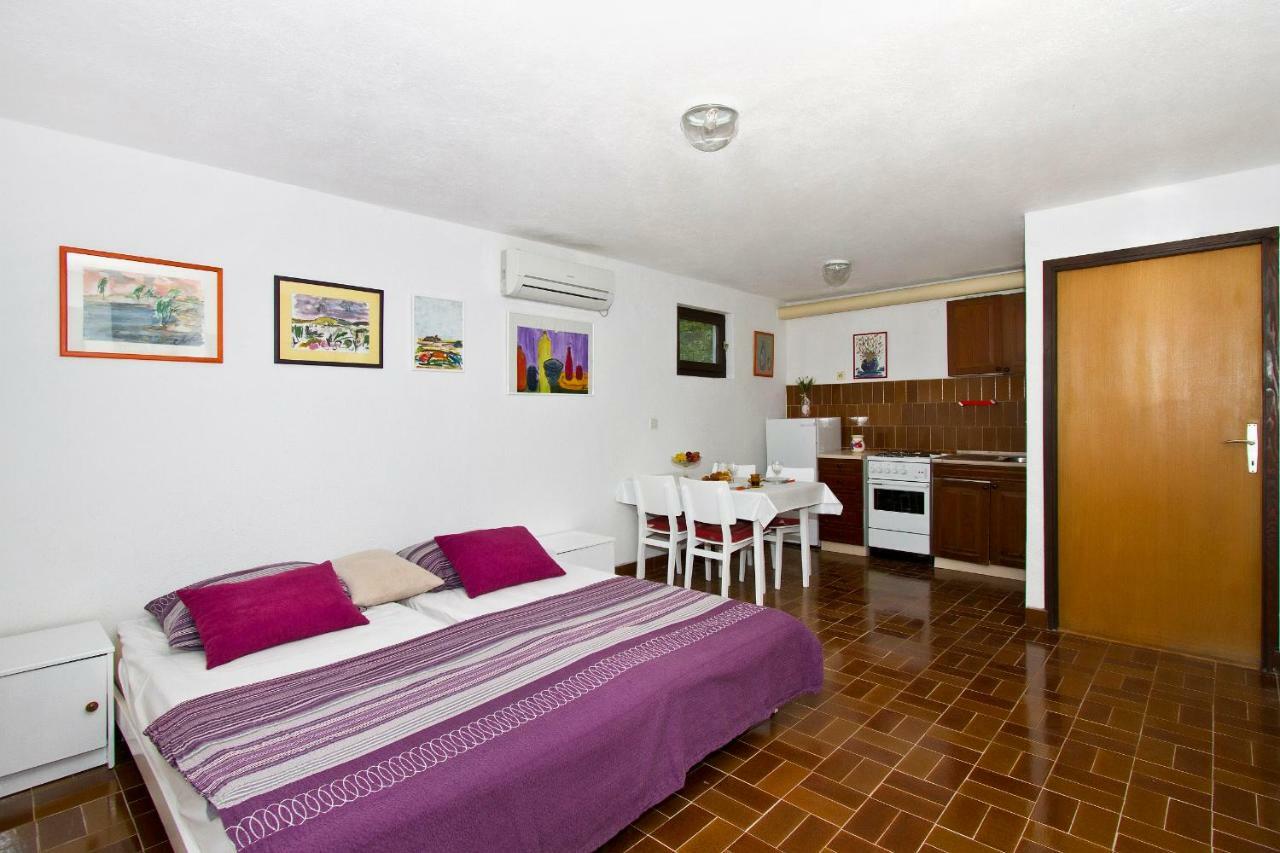 Apartments Maestro Stomorska Exterior foto